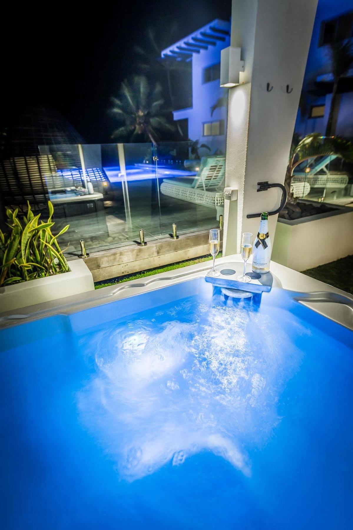 Crystal Blue Lagoon Villas Rarotonga Extérieur photo
